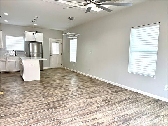 2nd image of 2701 W Bliss St #2