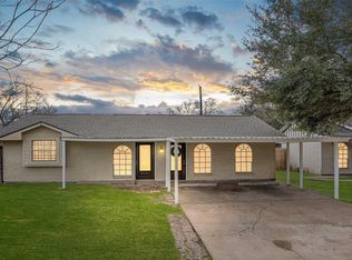522 Hollyvale Dr, Houston, TX 77060