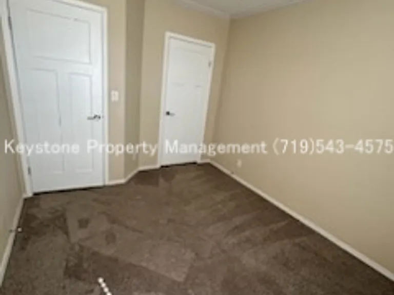 1051 E Platteville Blvd — Photo 31