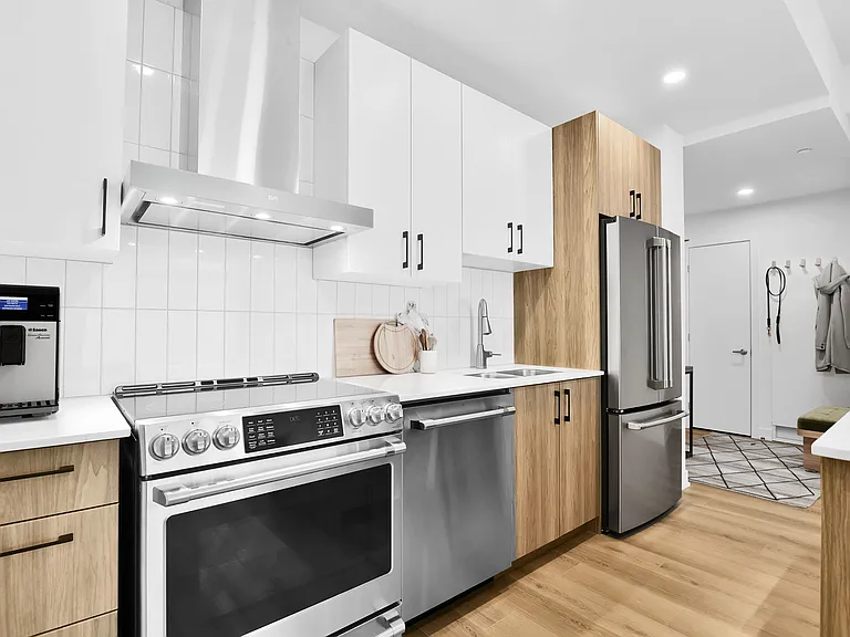 88 Beechwood Ave — Photo 36