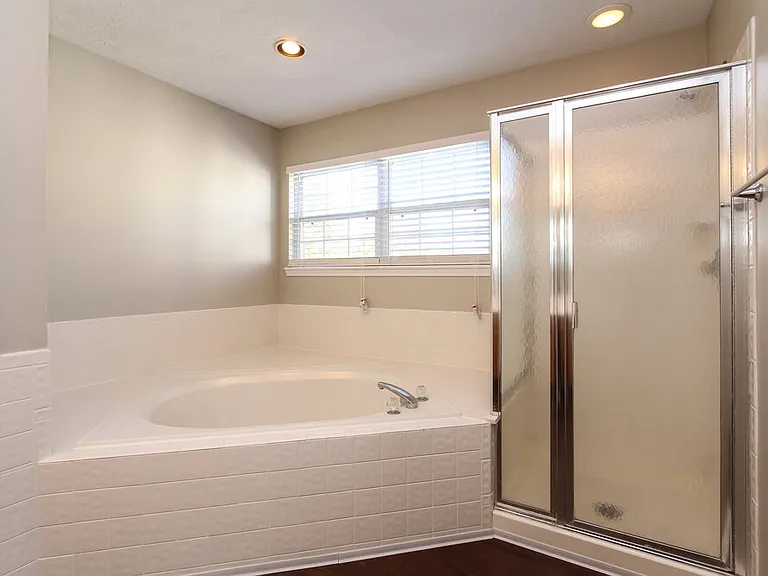 8339 Glen Highlands Dr — Photo 12