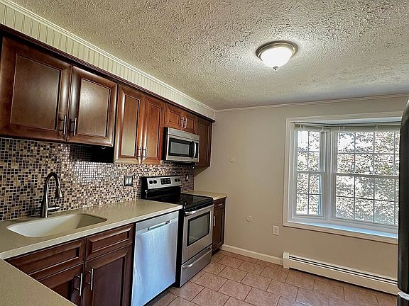 2nd image of 15 Culver Street #83