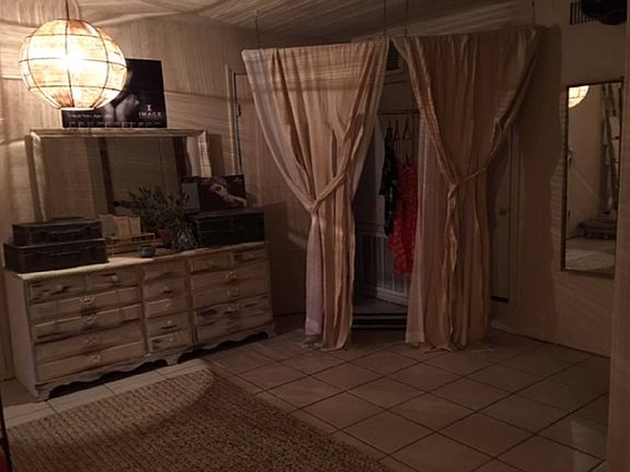 4th image of 4001 McCullough Ave