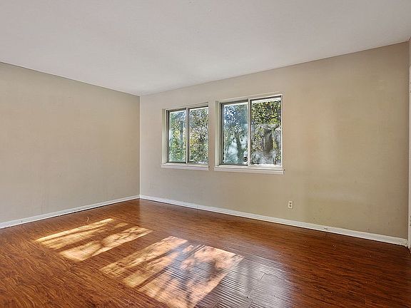 2nd image of 4266 Roswell Rd NE APT F4