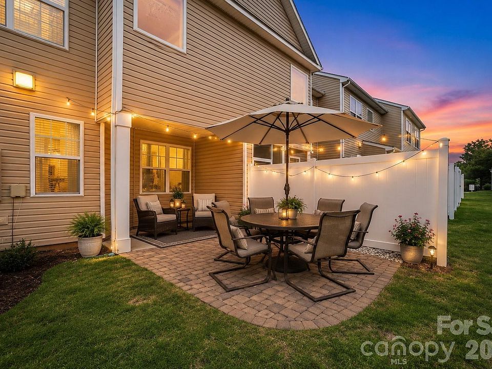1st image of 2748 Sawbridge Ln