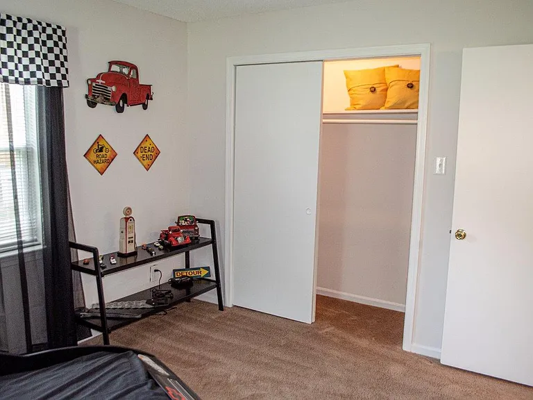 Vista Villa Apartment Homes — Photo 20