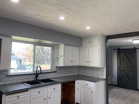 5th image of 5628 S 51st Ave
