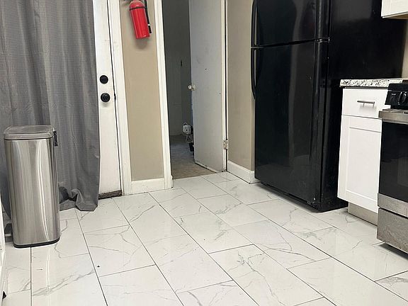 5th image of 1307 Drexel Ave