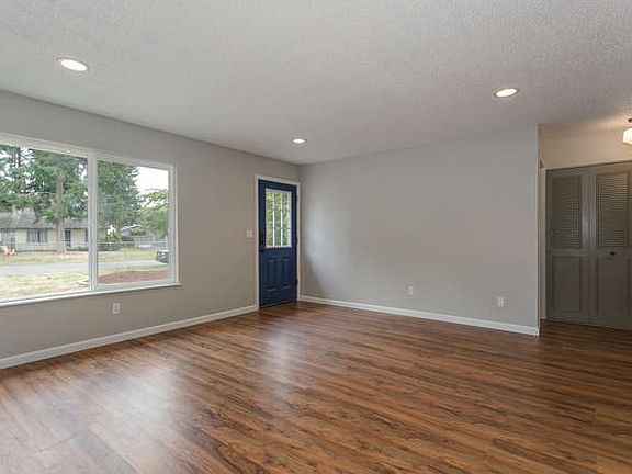 2nd image of 2923 SE Elwood Ct