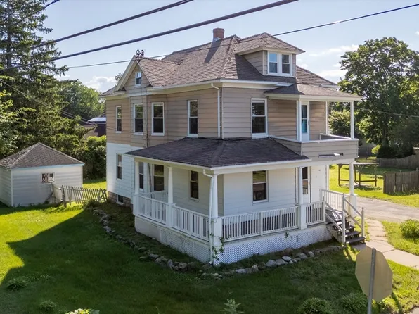 142 Parsons St, Easthampton, MA 01027