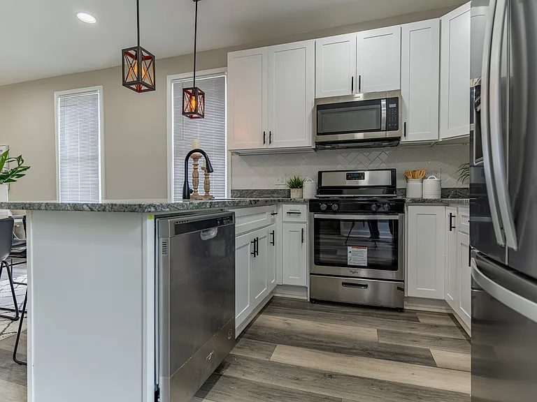 426 Evesham Ave — Photo 9