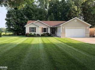 8470 Broadbridge Rd, Fair Haven, MI 48023