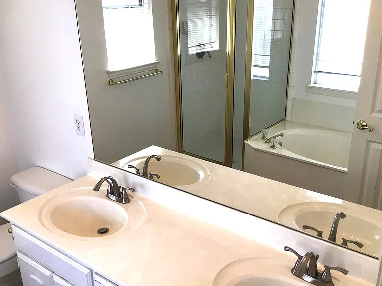1208 Marchant Pl — Photo 12