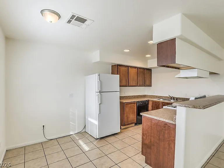3127 N Walnut Rd #A — Photo 7