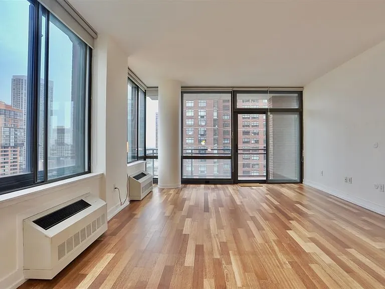 389 Washington St #20A — Photo 12