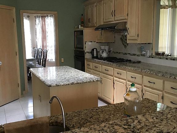 4th image of 1328 Covington Dr