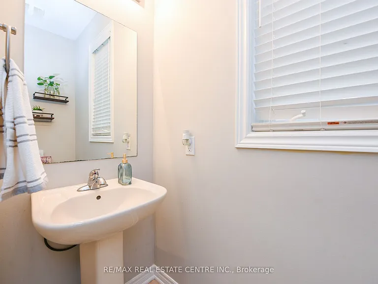 682 Megson Ter — Photo 16