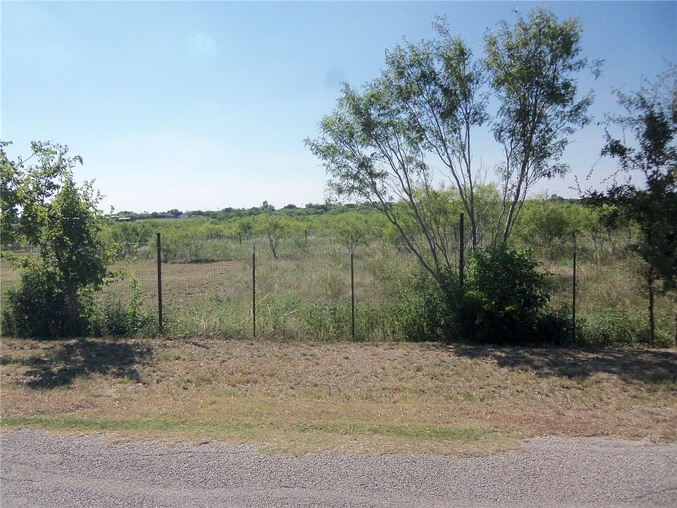 2nd image of 287 Schubert Ln