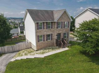 1075 New Village Dr NW, Christiansburg, VA 24073
