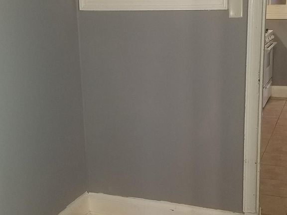 kitchen nook/hallway