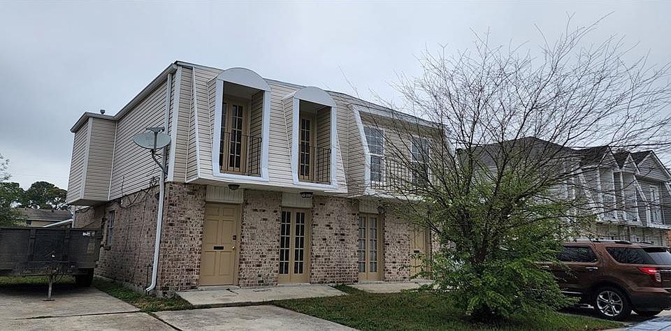 1st image of 3729-31 Bunkerhill Dr
