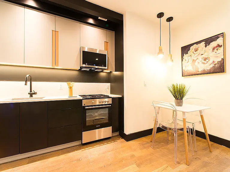 832 Lexington Ave #4A — Photo 4