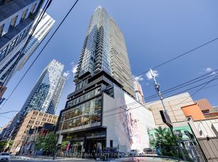 290 Adelaide St W #3710, Toronto, ON M5V 1N1