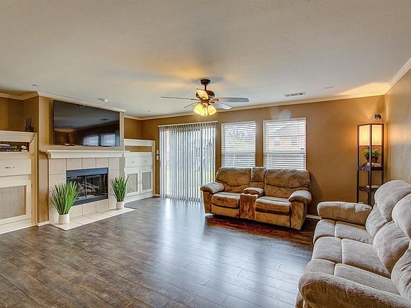 5th image of 2843 Westover Dr