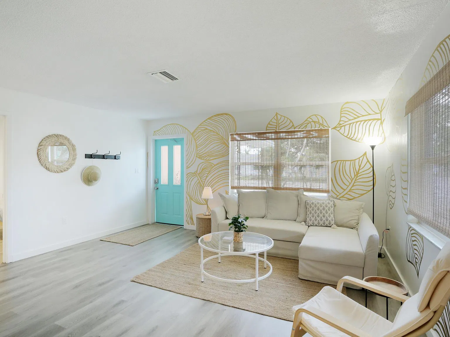 2 bed, 850 sqft, $2,300 — Photo 4