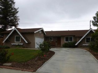 548 W Campus View Dr, Riverside, CA 92507