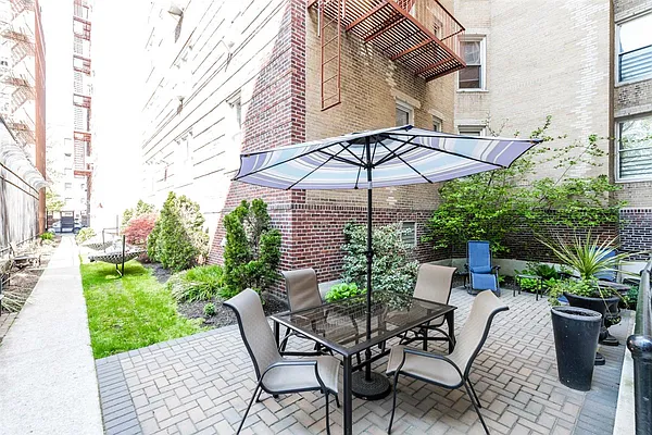 Sold by Douglas Elliman | media 10