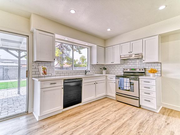 2nd image of 2305 W Plata Ave