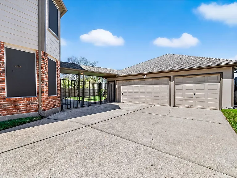 4303 Noble Oak Trl — Photo 38