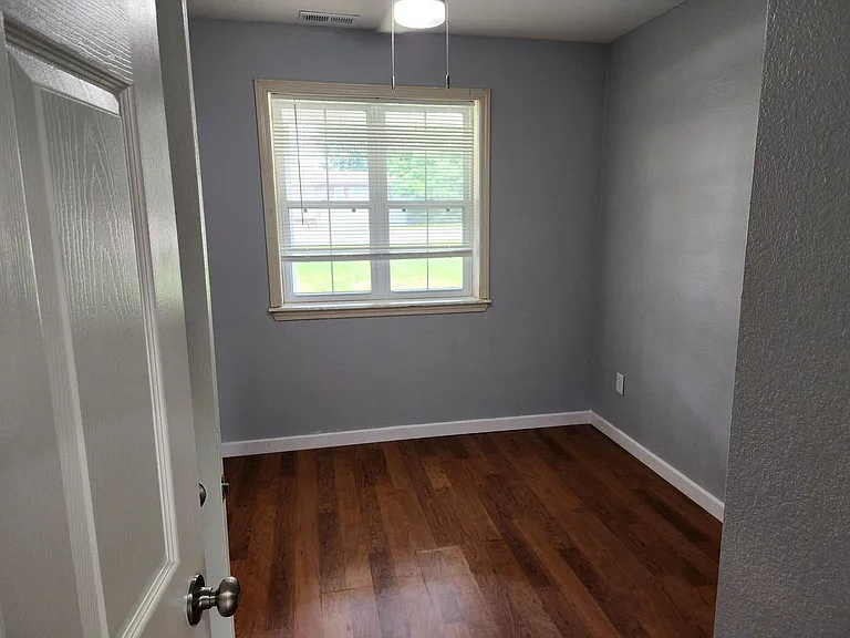 20325 Henry Ln — Photo 6