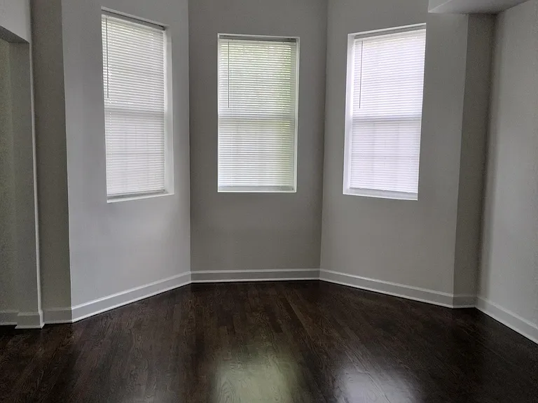 3046 N Leavitt St #2 — Photo 7