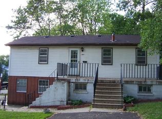 204 1/2 Glen Cove Dr, Clear Lake, IA 50428