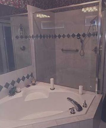5th image of 8524 Hampshire Dr