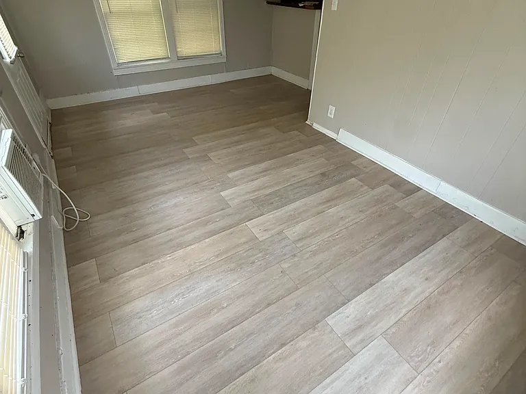 4450 Dallas Ave — Photo 3