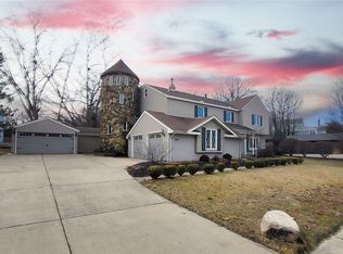 343 Point Bluff Dr, Decatur, IL 62521