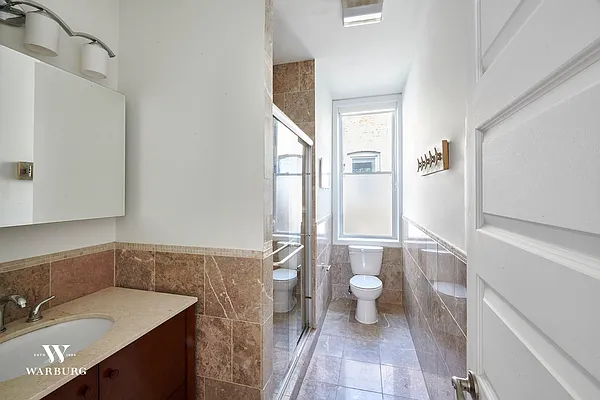 Sold by Warburg | media 7