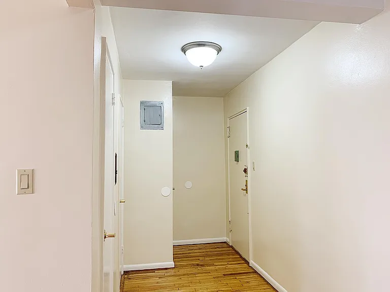 140-60 Beech Ave — Photo 2