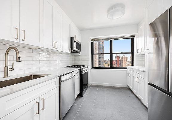 4th image of 345 E 80th St #26AB