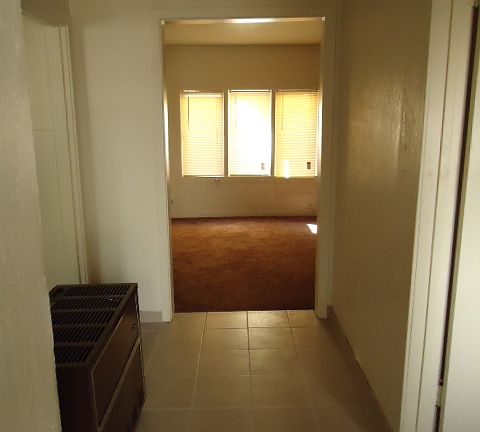 2nd image of 409 Carolina St APT C
