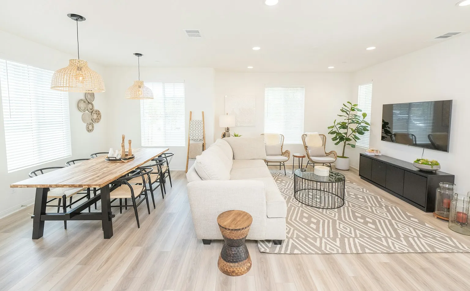 2615 Babaco Street — Photo 1