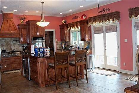 4th image of 1615 Hollow Cove Ln