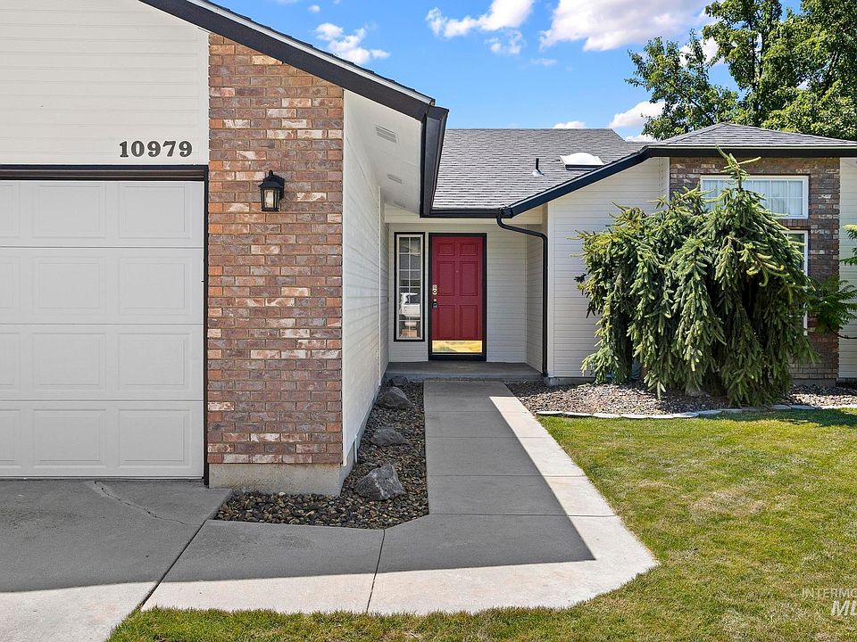 1st image of 10979 W Tidewater Ct