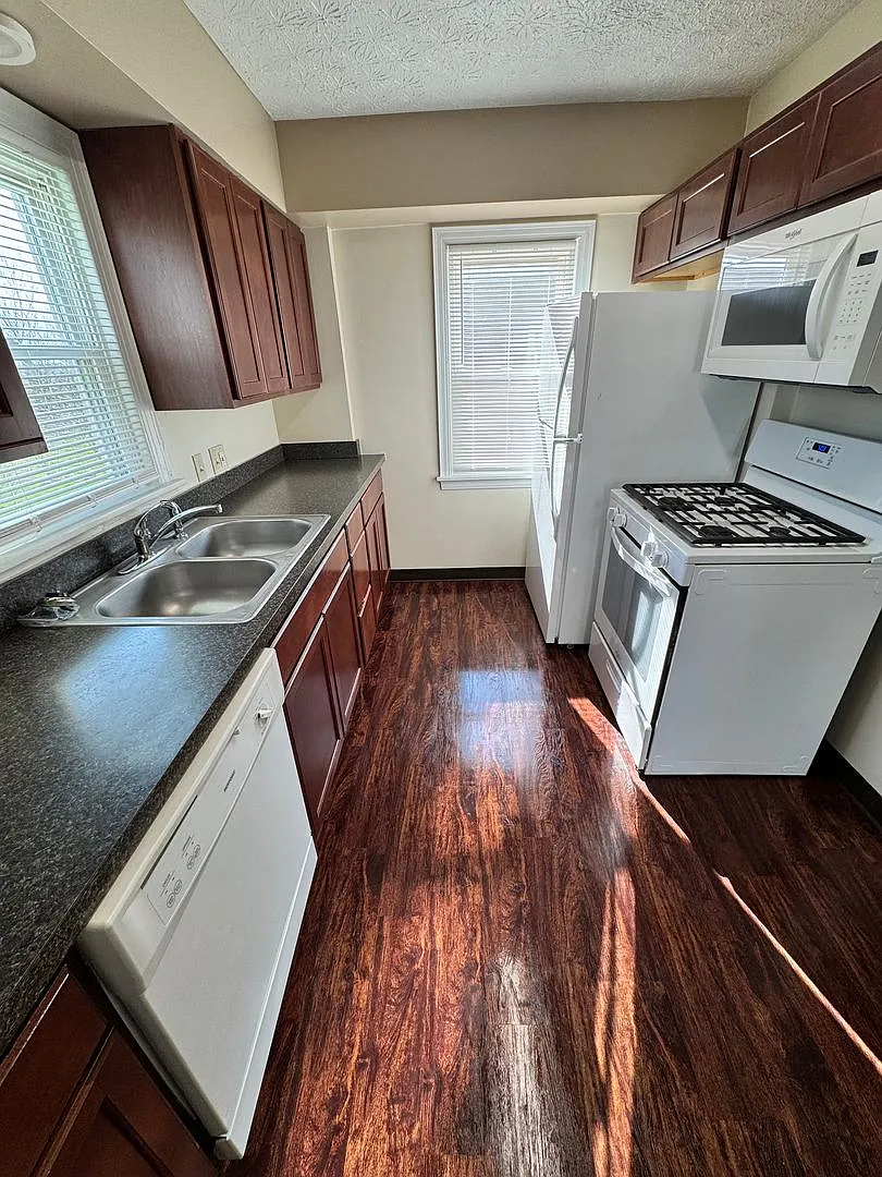 625 Churchill Rd. — Photo 3