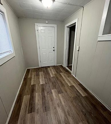 5th image of 2919 E 64th St