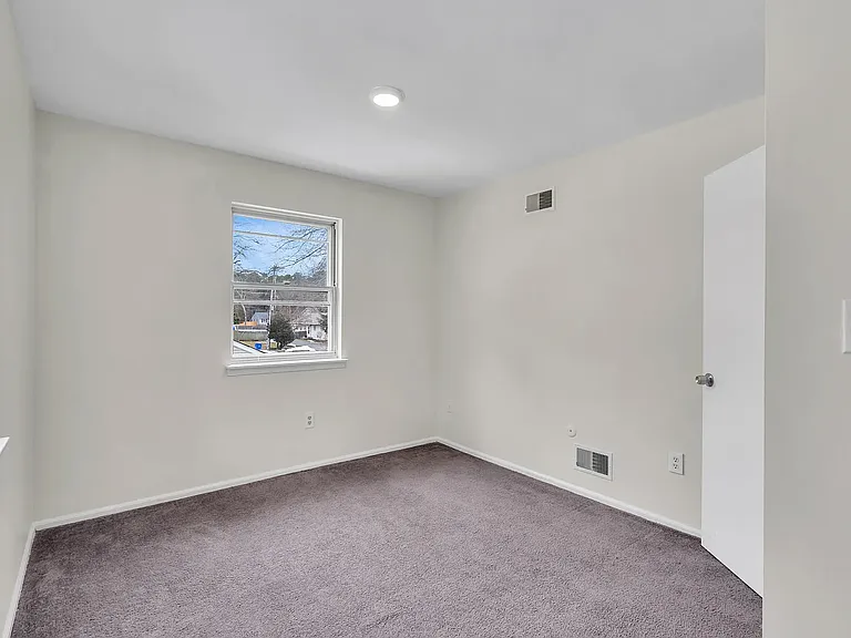 1401 Delaware Ave — Photo 14