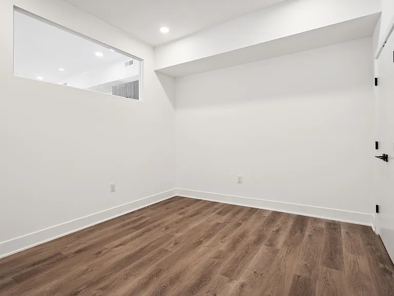1420 Point Breeze Avenue — Photo 33